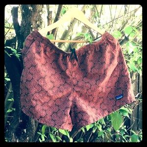 Patagonia Women’s Barely Baggies shorts, XL